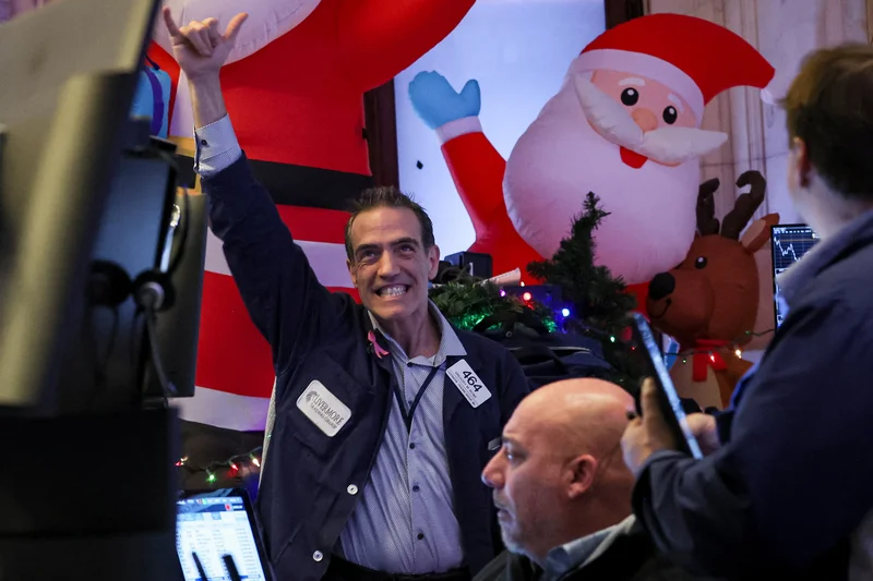 Santa Claus Rally: Two Factors Aligning (Reddit's Taking Notes)